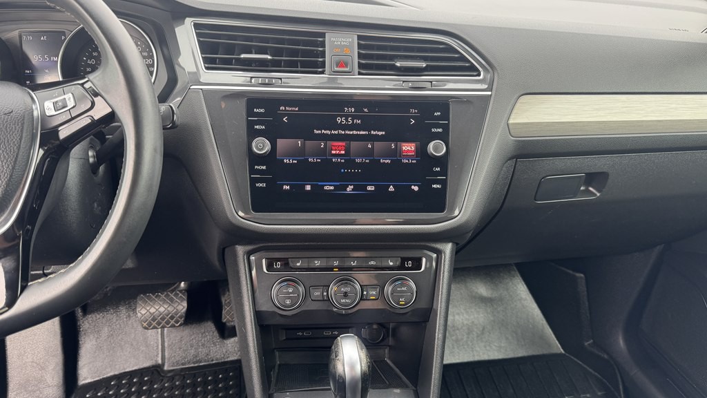 2021 Volkswagen Tiguan Image 27