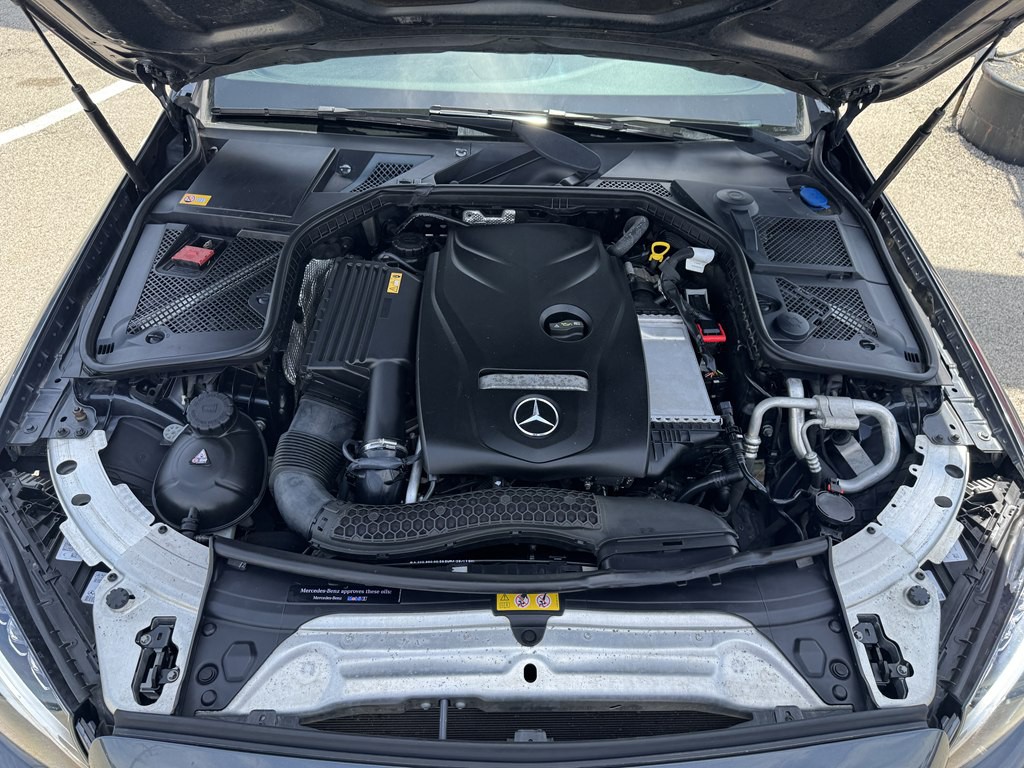 2015 Mercedes-Benz C-Class Image 9
