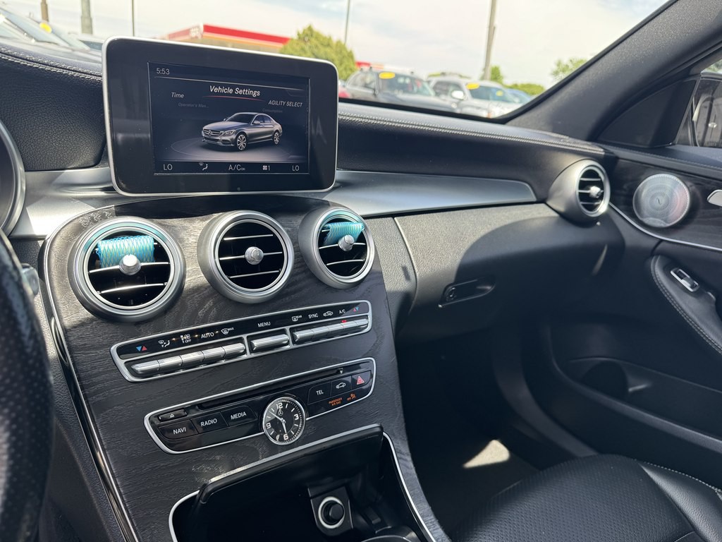 2015 Mercedes-Benz C-Class Image 27