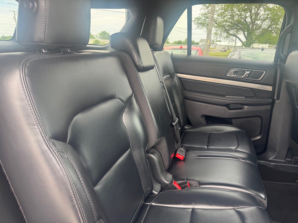 2019 Ford Explorer Image 18