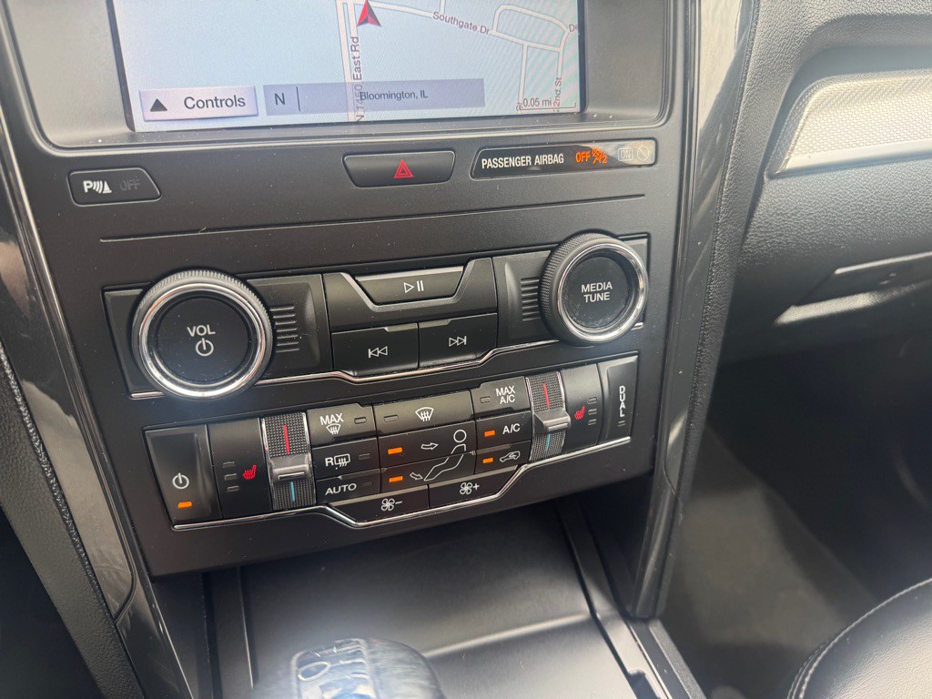 2019 Ford Explorer Image 30