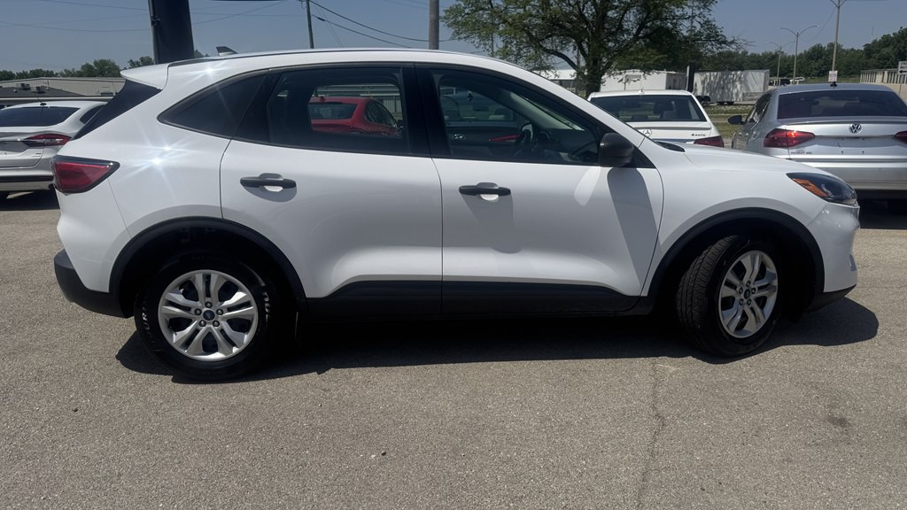 2022 Ford Escape Image 9