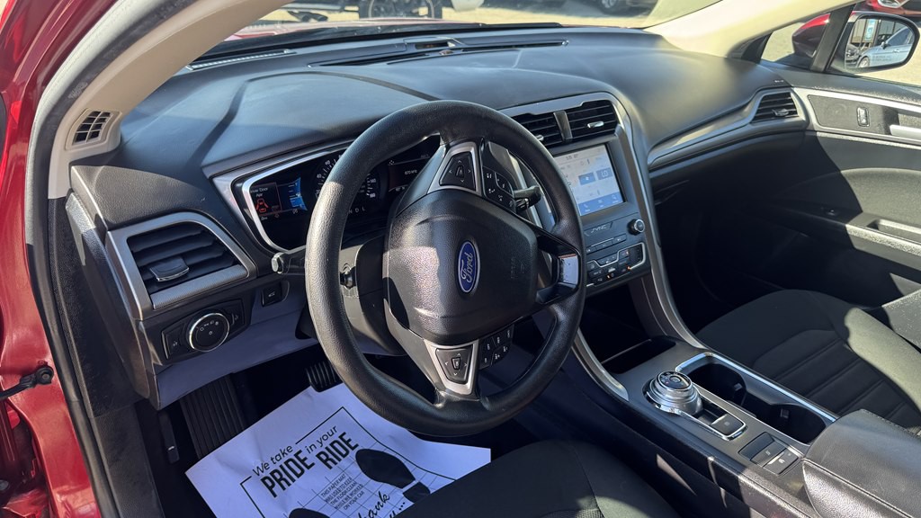 2020 Ford Fusion Image 15
