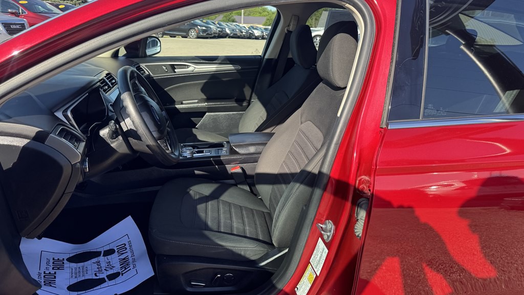 2020 Ford Fusion Image 16