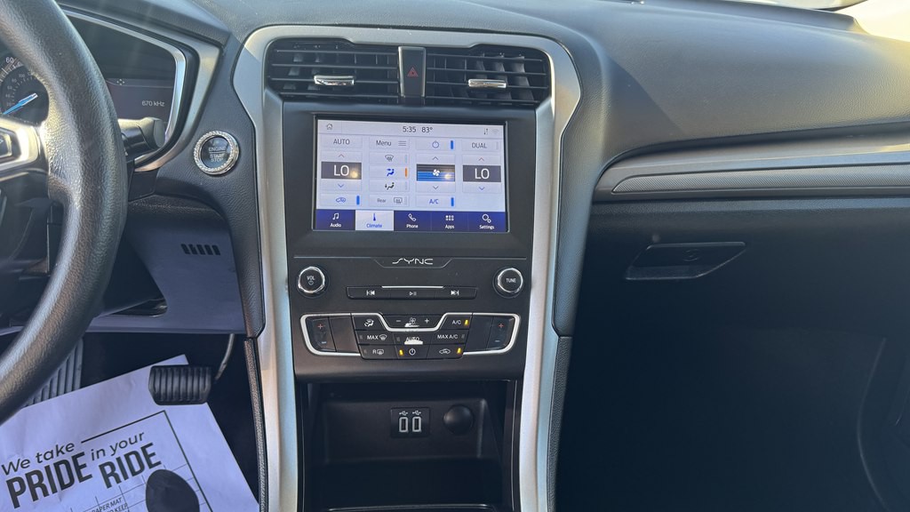 2020 Ford Fusion Image 19