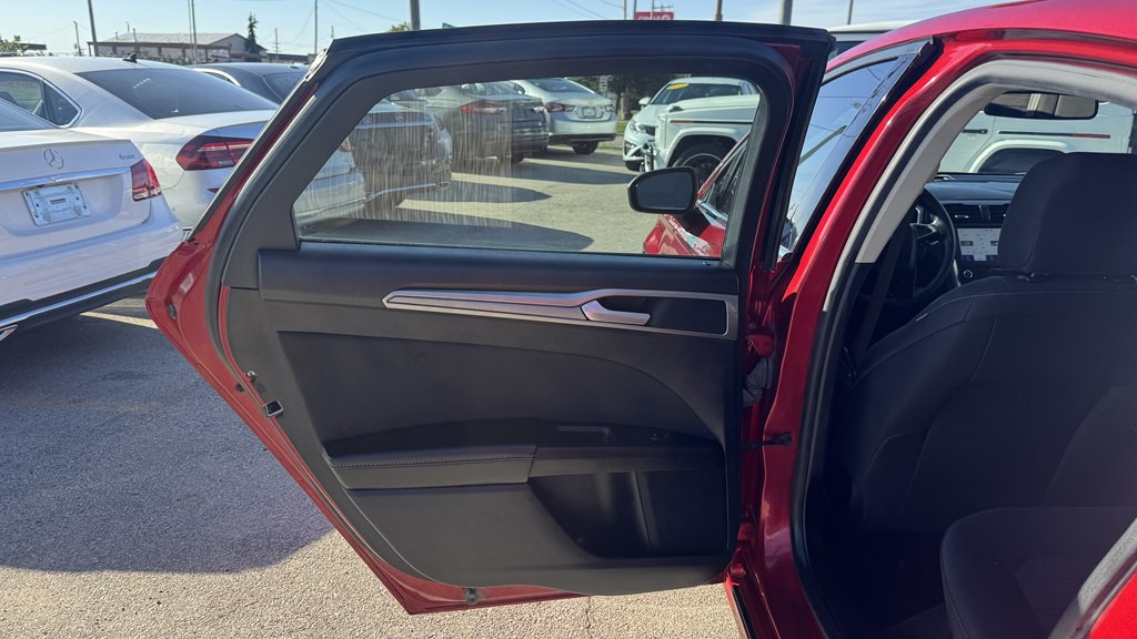 2020 Ford Fusion Image 21