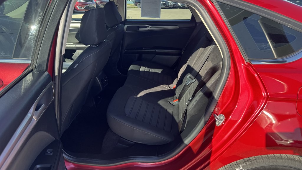 2020 Ford Fusion Image 22