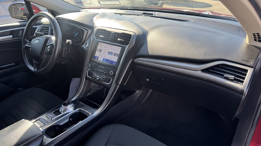 2020 Ford Fusion Image 27