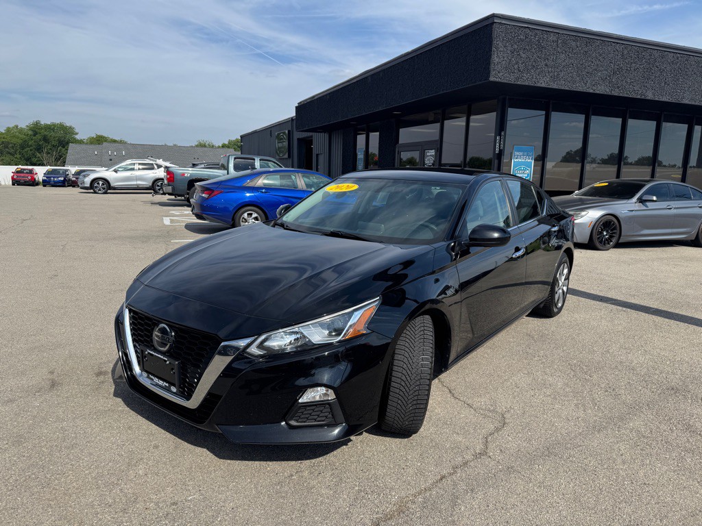 2020 Nissan Altima Image 3