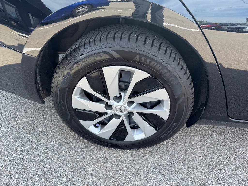 2020 Nissan Altima Image 10