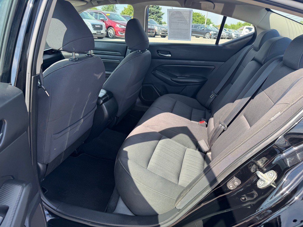 2020 Nissan Altima Image 18
