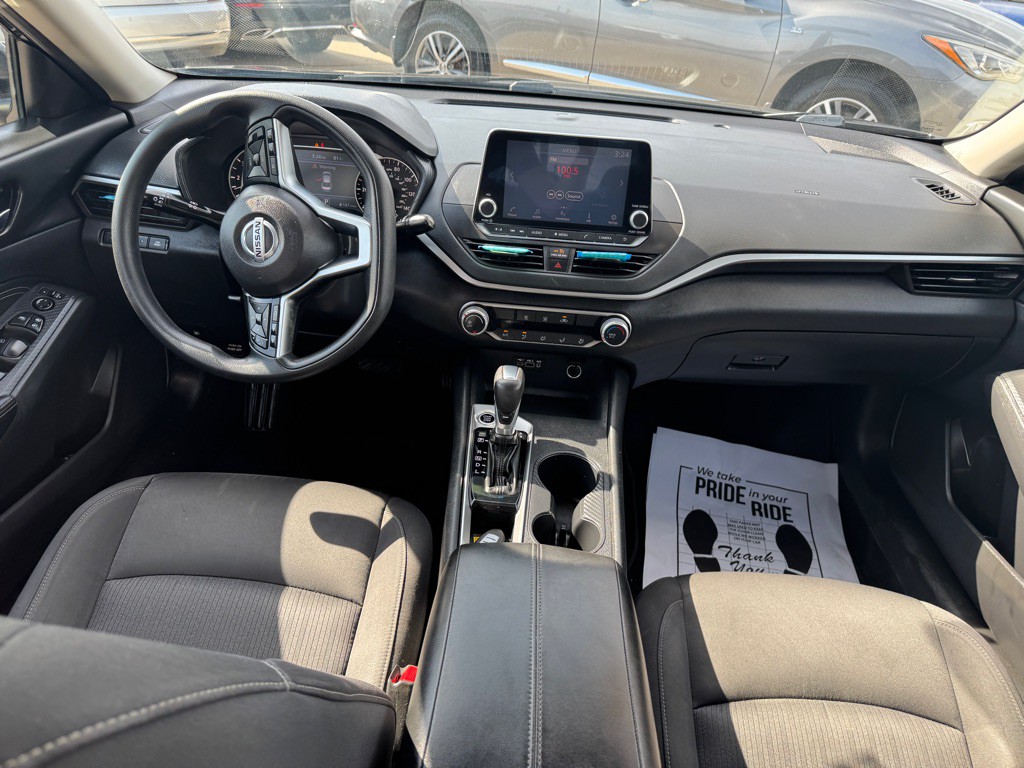 2020 Nissan Altima Image 21