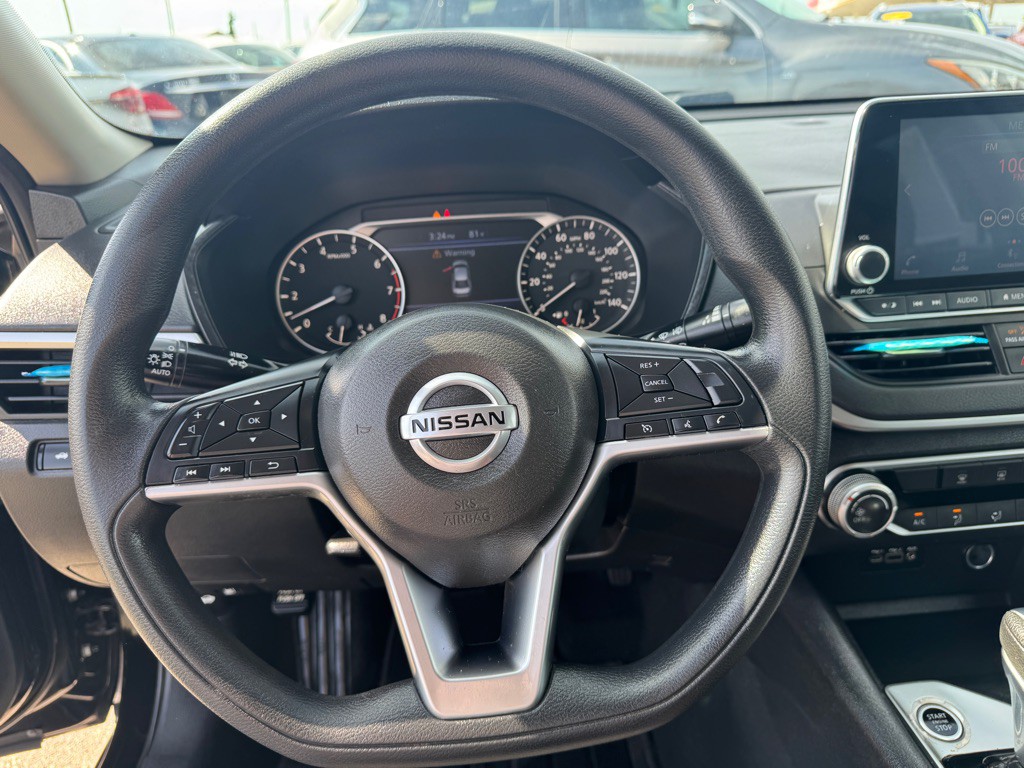 2020 Nissan Altima Image 25