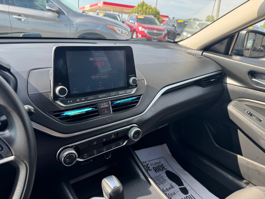 2020 Nissan Altima Image 27