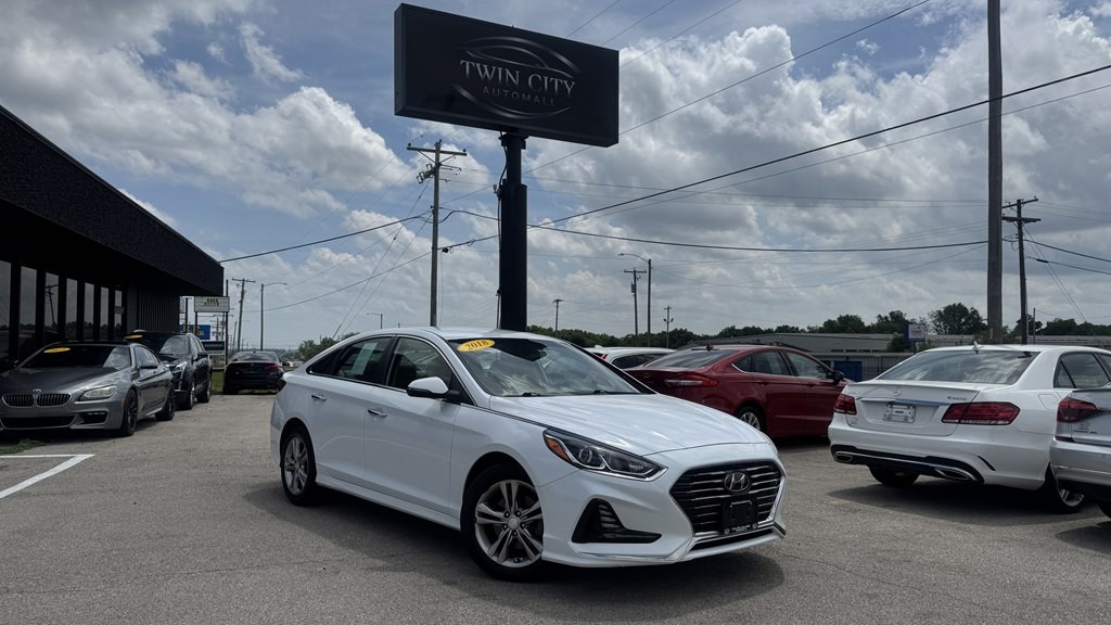 2018 Hyundai Sonata Image 1