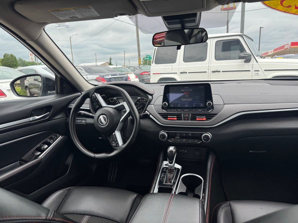 2025 Nissan Altima Image 19