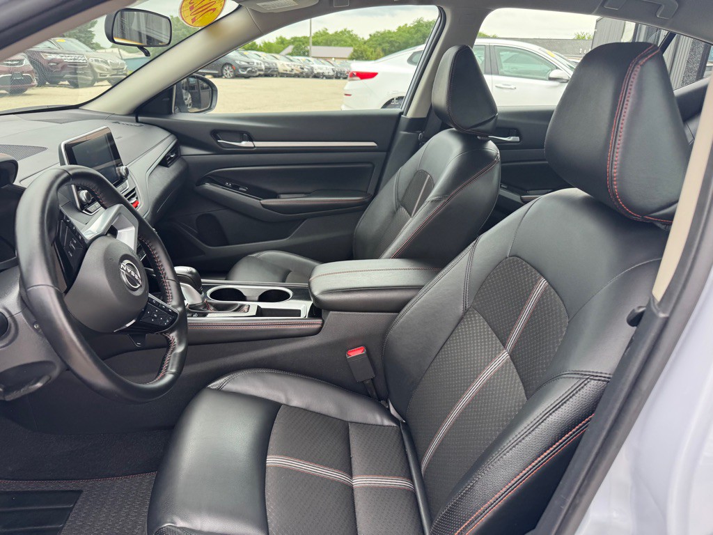 2025 Nissan Altima Image 25