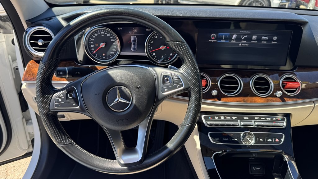 2017 Mercedes-Benz E-Class Image 15