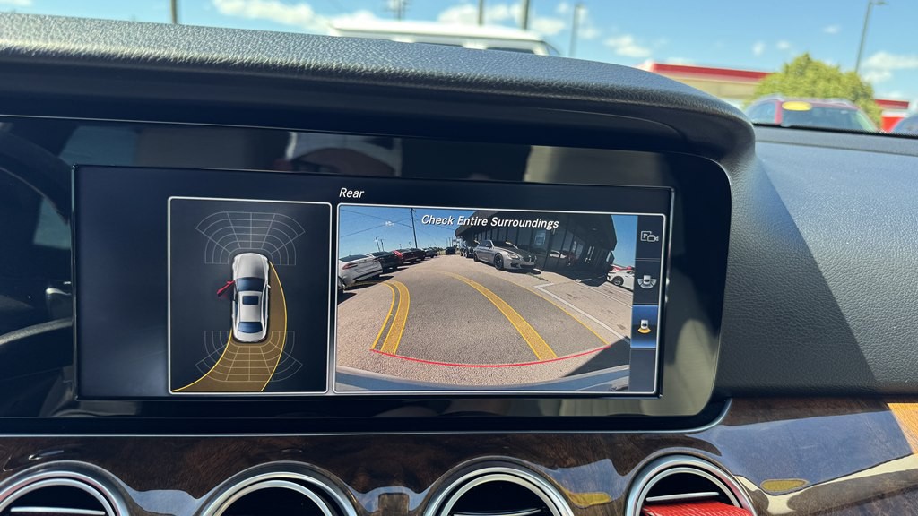 2017 Mercedes-Benz E-Class Image 17
