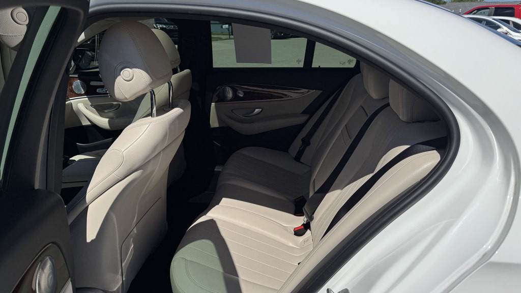 2017 Mercedes-Benz E-Class Image 23