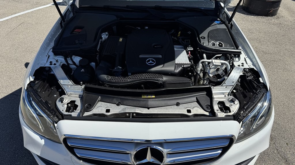 2017 Mercedes-Benz E-Class Image 10