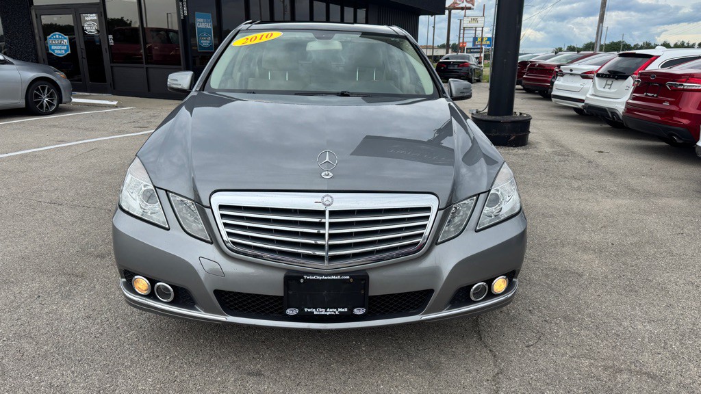 2010 Mercedes-Benz E-Class Image 3