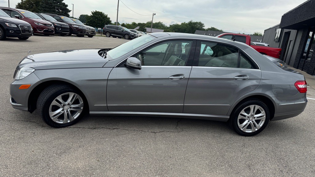 2010 Mercedes-Benz E-Class Image 5
