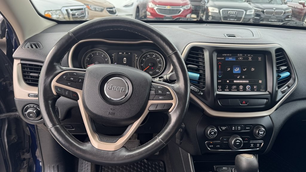 2015 Jeep Cherokee Image 17