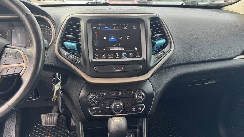 2015 Jeep Cherokee Image 19