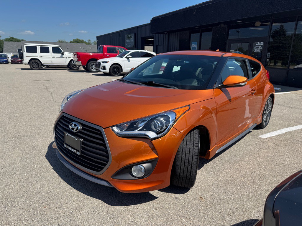 2016 Hyundai Veloster Image 3