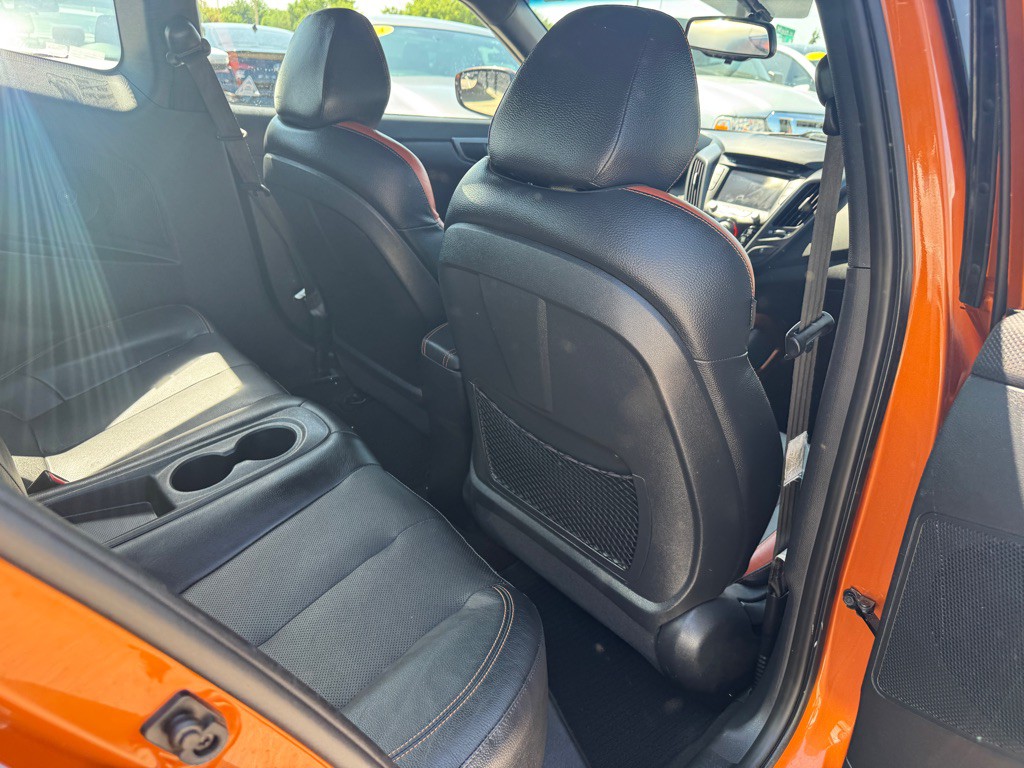 2016 Hyundai Veloster Image 12