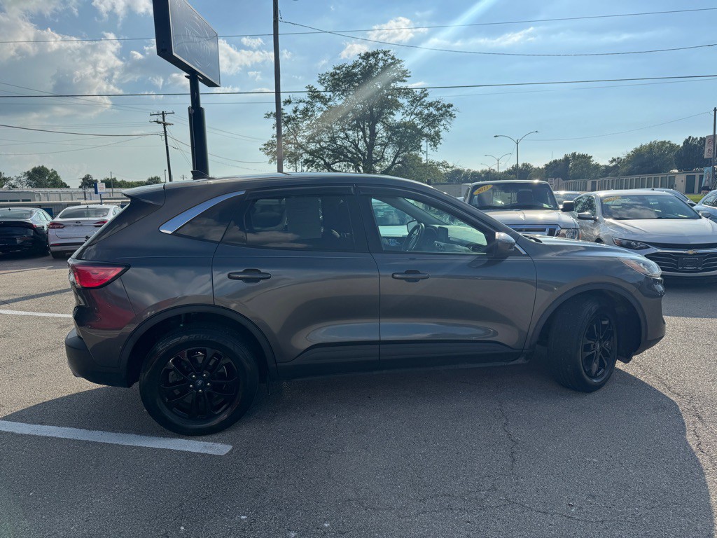 2020 Ford Escape Image 8