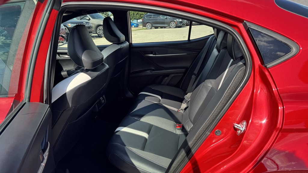 2025 Toyota Camry Image 21