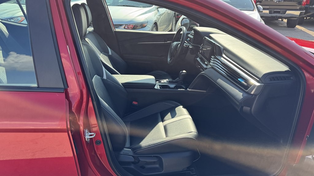 2025 Toyota Camry Image 26
