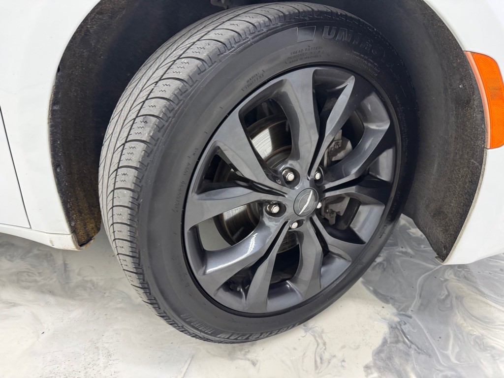 2020 Chrysler Pacifica Image 10