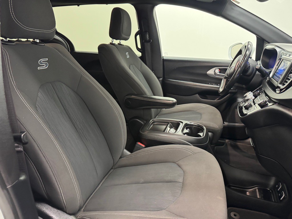 2020 Chrysler Pacifica Image 14