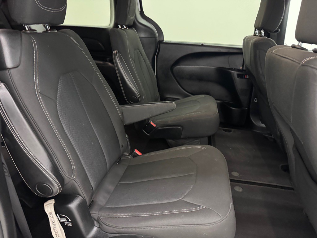 2020 Chrysler Pacifica Image 15