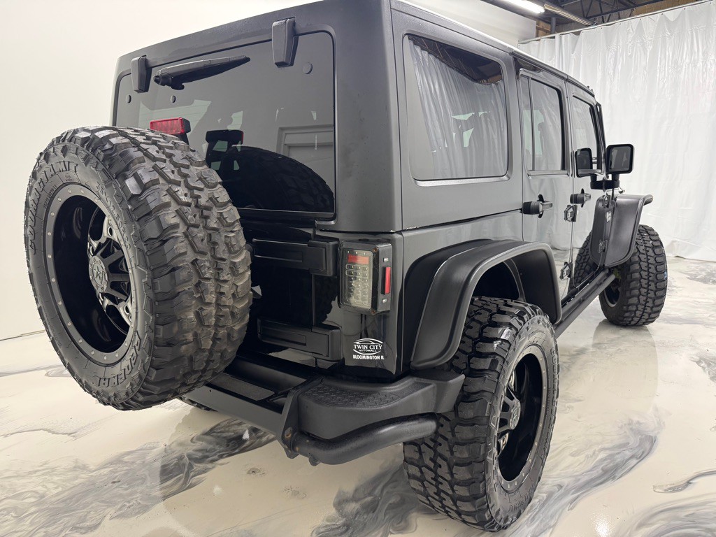 2012 Jeep Wrangler Unlimited Image 8