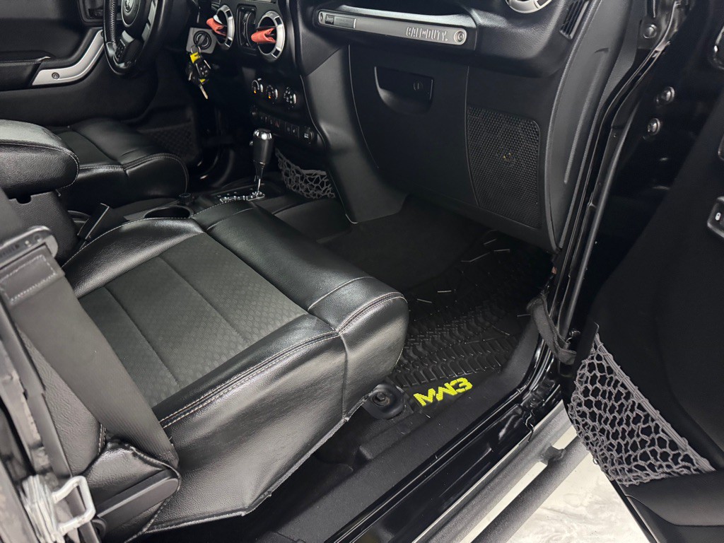 2012 Jeep Wrangler Unlimited Image 13