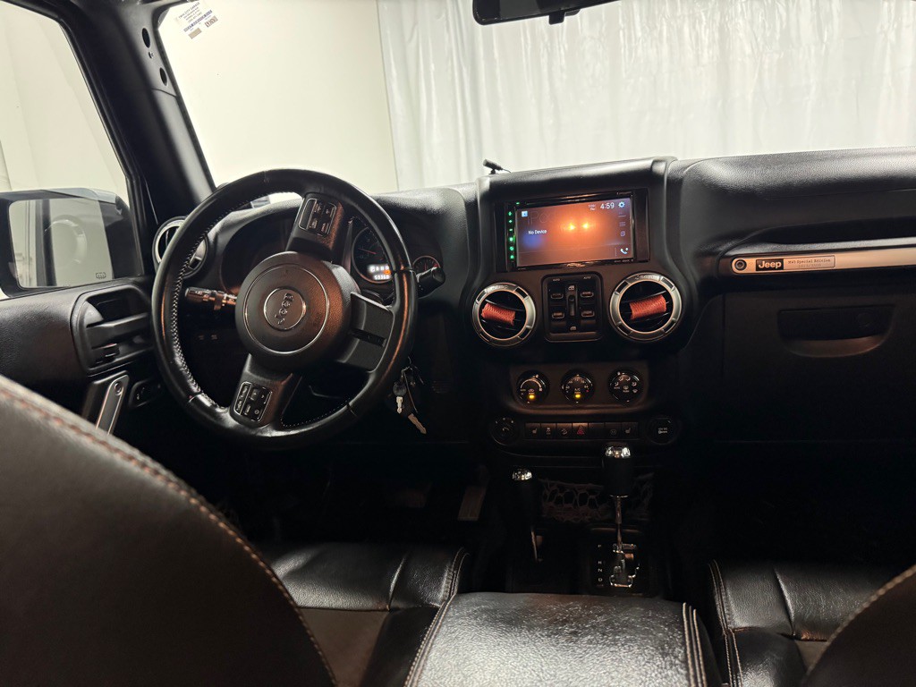 2012 Jeep Wrangler Unlimited Image 21