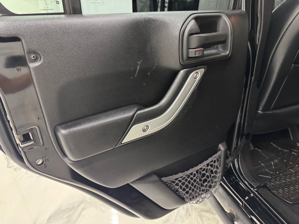 2012 Jeep Wrangler Unlimited Image 23