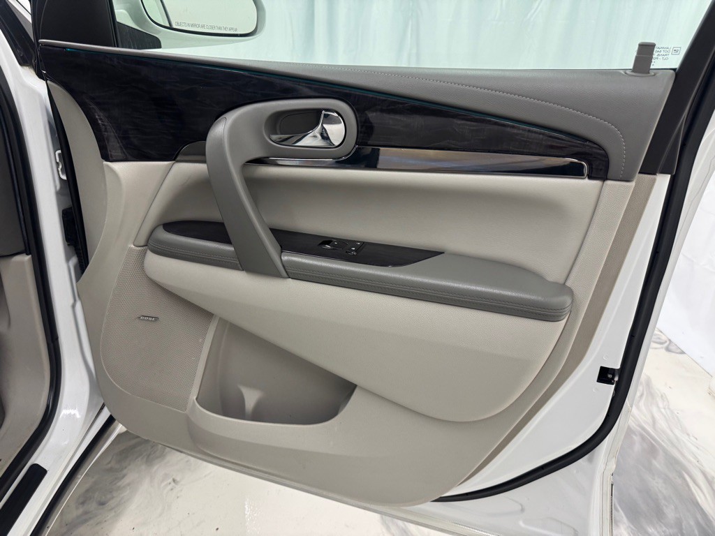 2017 Buick Enclave Image 12