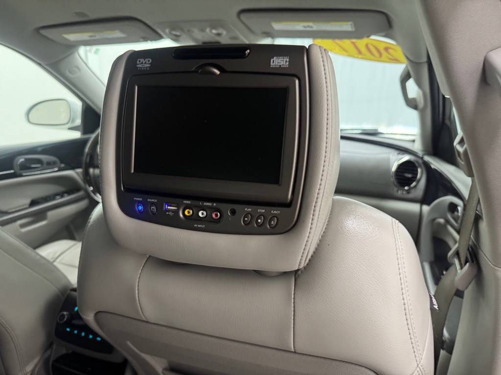 2017 Buick Enclave Image 17