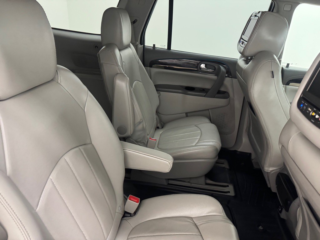 2017 Buick Enclave Image 19