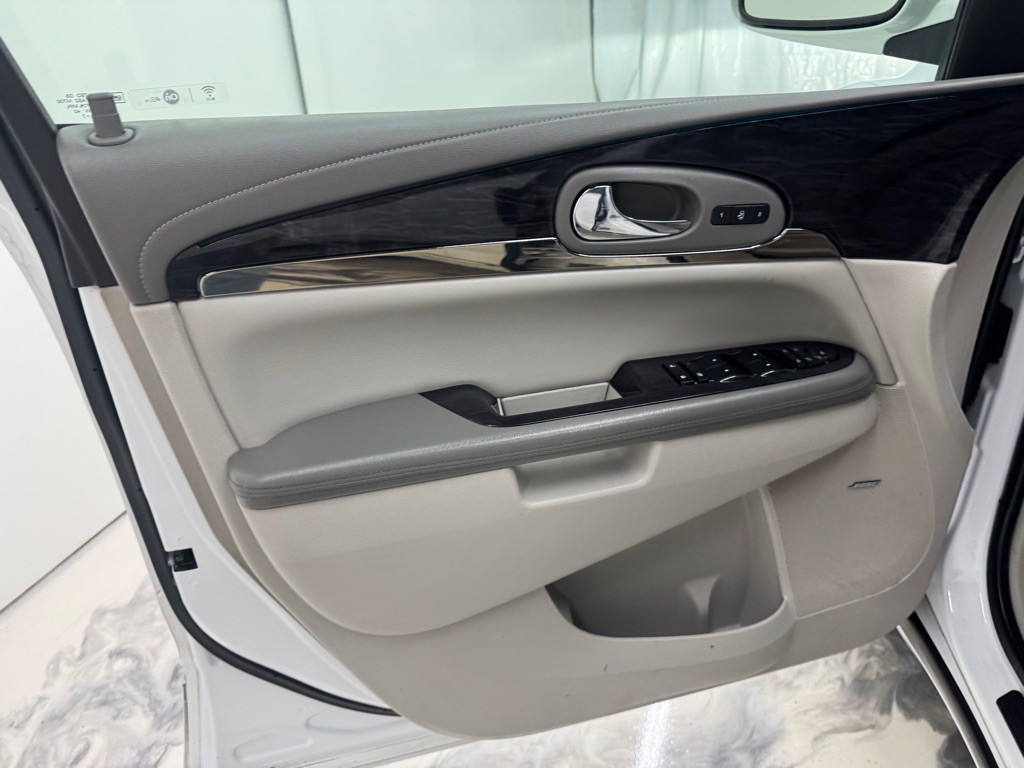 2017 Buick Enclave Image 24