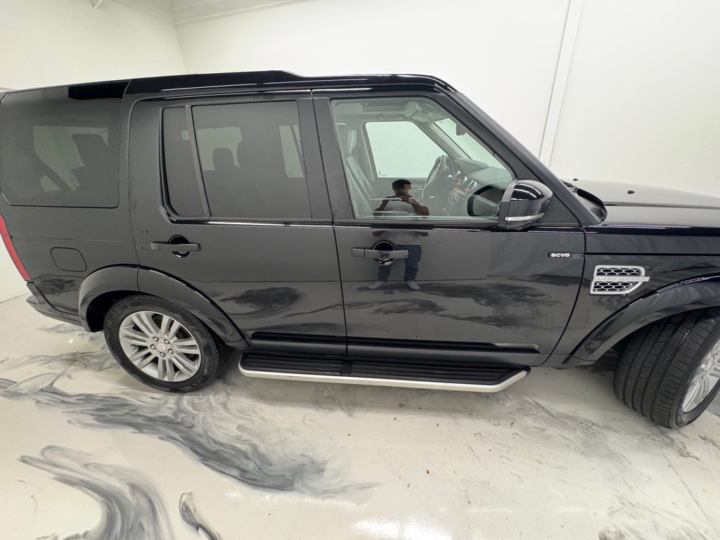 2015 Land Rover LR4 Image 9