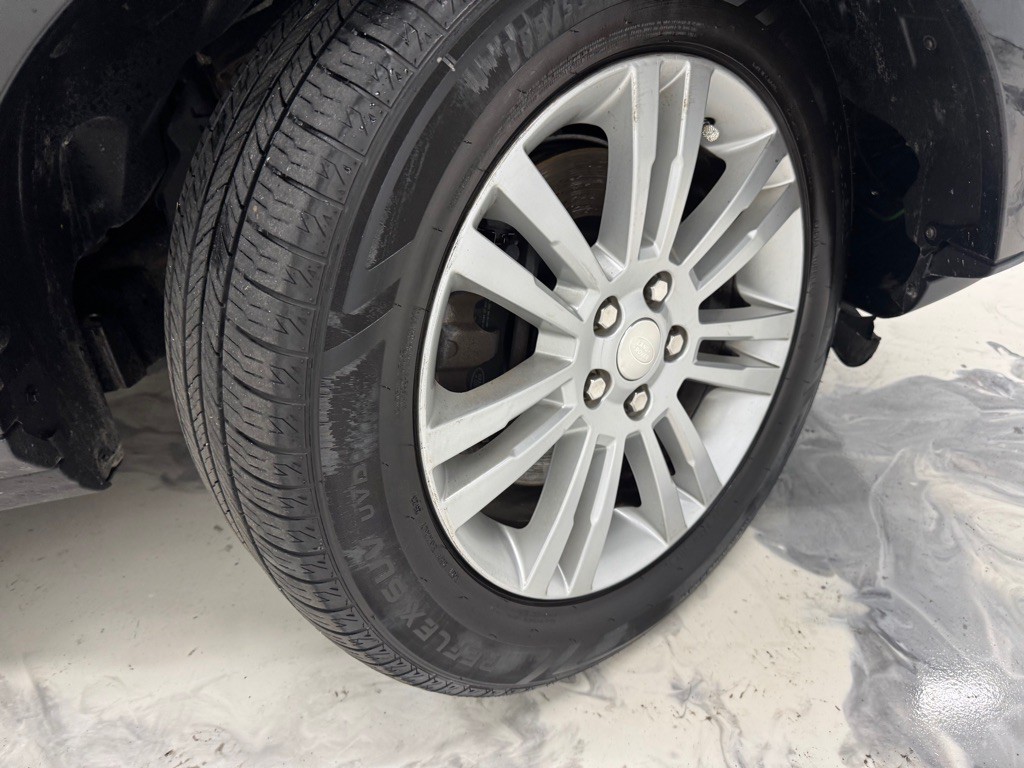 2015 Land Rover LR4 Image 10