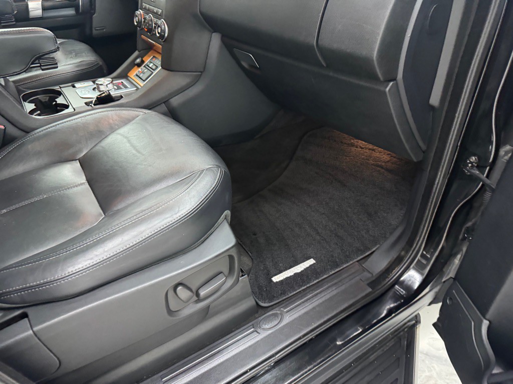 2015 Land Rover LR4 Image 13