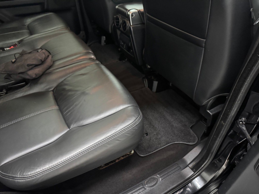 2015 Land Rover LR4 Image 17