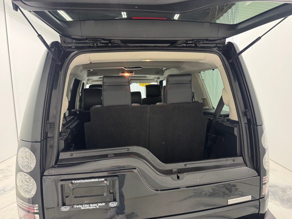 2015 Land Rover LR4 Image 23